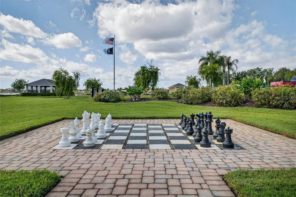 合同活跃: $419,900 (3 贝兹, 2 浴室, 2041 平方英尺)