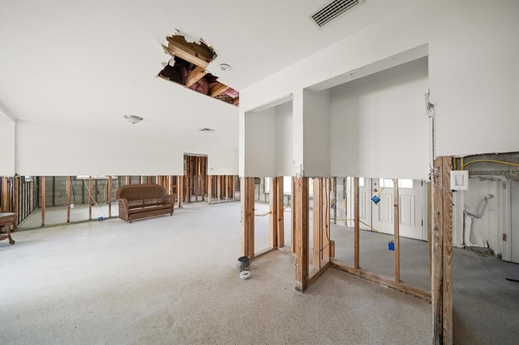 待售: $1,050,000 (3 贝兹, 2 浴室, 1423 平方英尺)