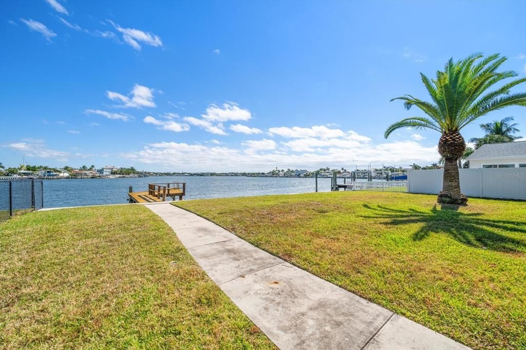 待售: $1,050,000 (3 贝兹, 2 浴室, 1423 平方英尺)