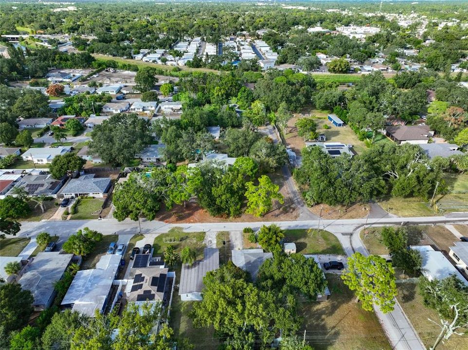 出租: $1,825 (2 贝兹, 1 浴室, 768 平方英尺)