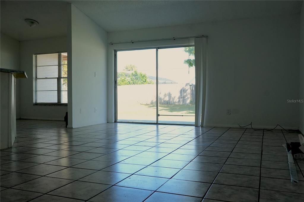 En Renta: $2,300 (3 camas, 2 baños, 1697 Pies cuadrados)