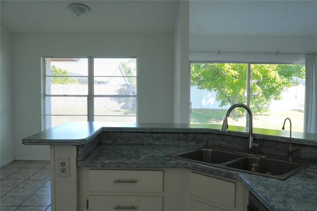 En Renta: $2,300 (3 camas, 2 baños, 1697 Pies cuadrados)