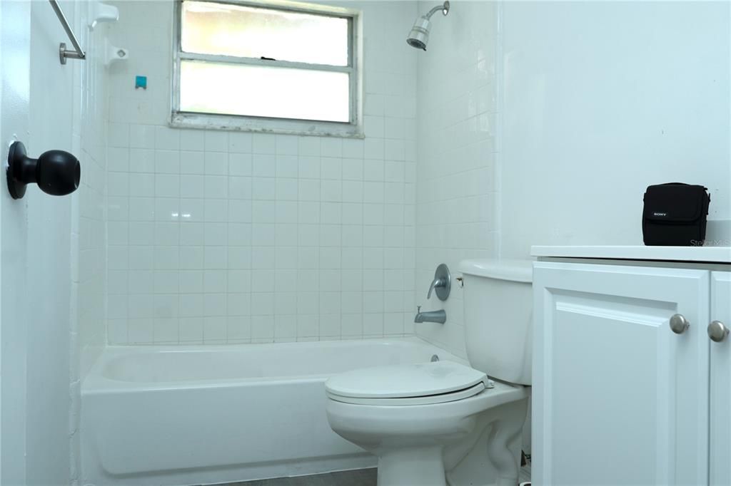 En Renta: $2,300 (3 camas, 2 baños, 1697 Pies cuadrados)