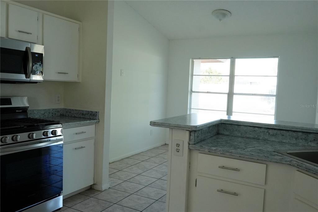 En Renta: $2,300 (3 camas, 2 baños, 1697 Pies cuadrados)