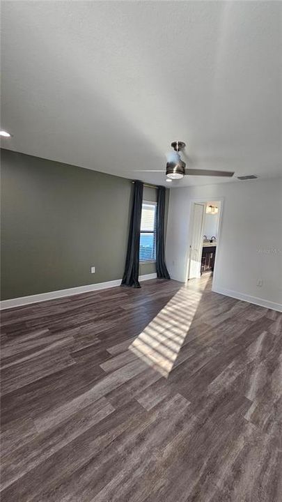 В аренду: $2,850 (4 спален, 2 ванн, 1888 Квадратных фут)