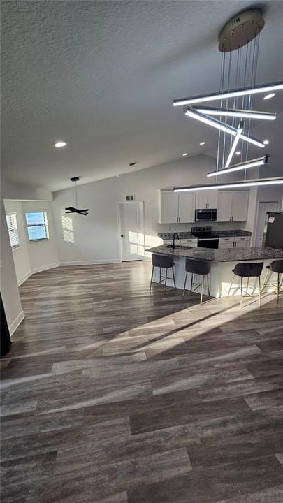 В аренду: $2,850 (4 спален, 2 ванн, 1888 Квадратных фут)