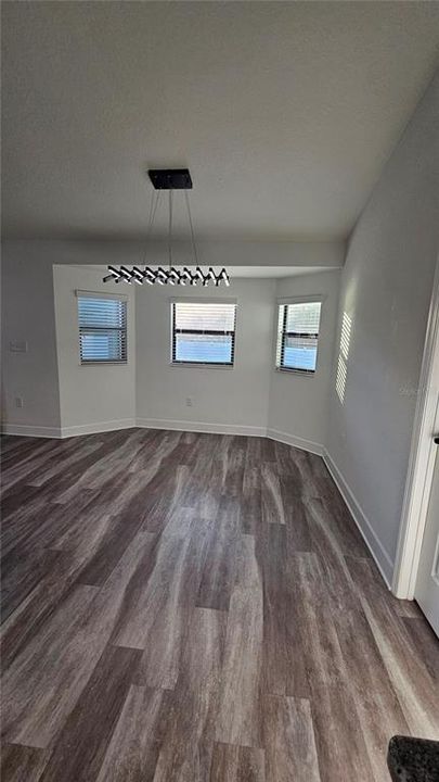 В аренду: $2,850 (4 спален, 2 ванн, 1888 Квадратных фут)