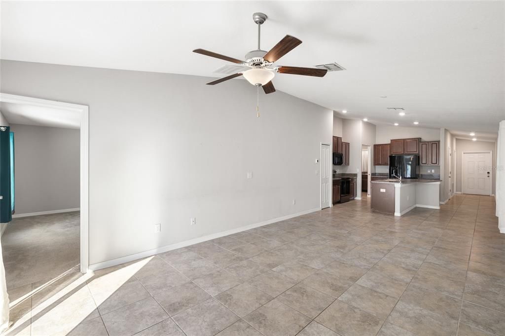 Active With Contract: $305,000 (3 beds, 2 baths, 1451 Square Feet)