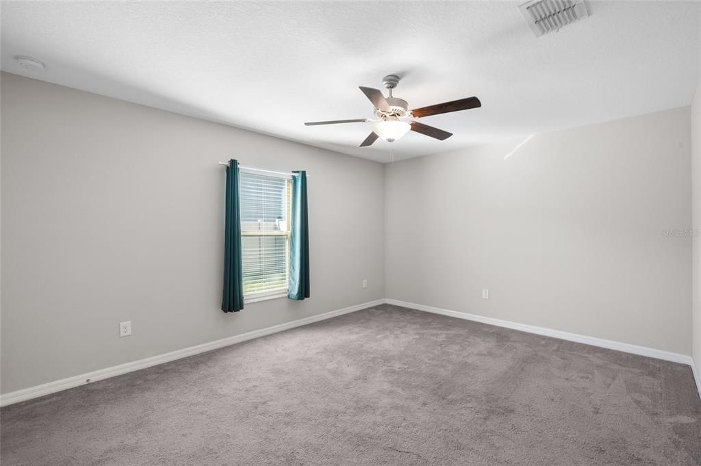 Active With Contract: $305,000 (3 beds, 2 baths, 1451 Square Feet)