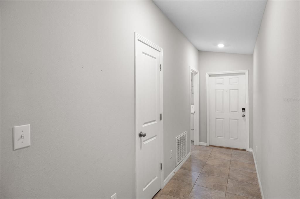 Active With Contract: $305,000 (3 beds, 2 baths, 1451 Square Feet)