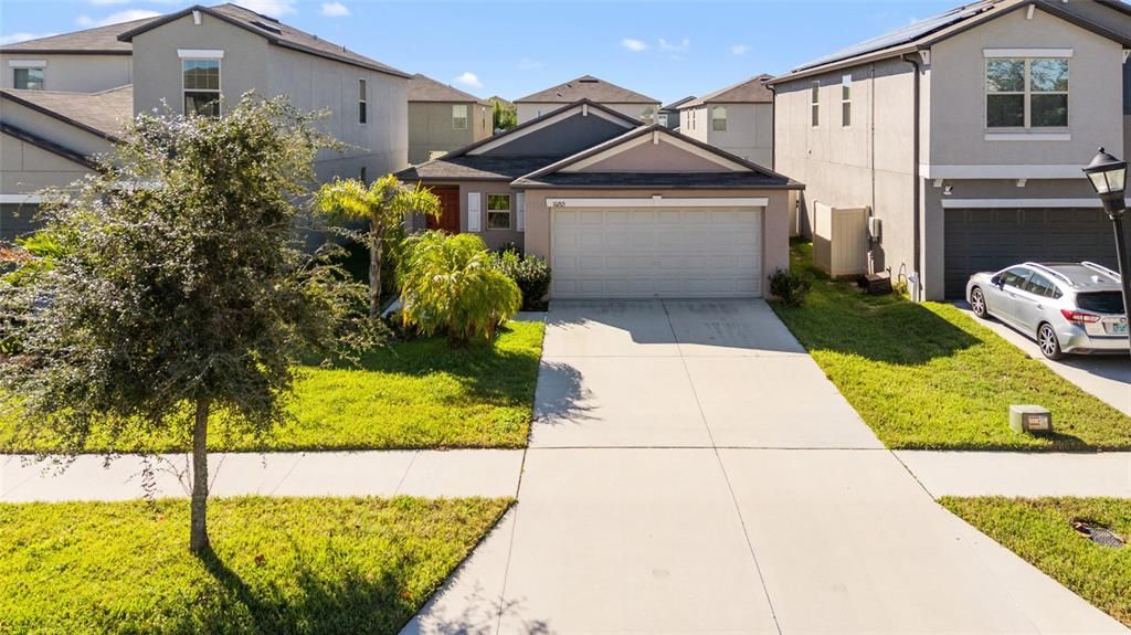 Active With Contract: $305,000 (3 beds, 2 baths, 1451 Square Feet)