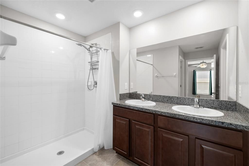 Active With Contract: $305,000 (3 beds, 2 baths, 1451 Square Feet)