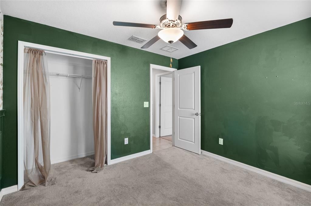 Active With Contract: $305,000 (3 beds, 2 baths, 1451 Square Feet)