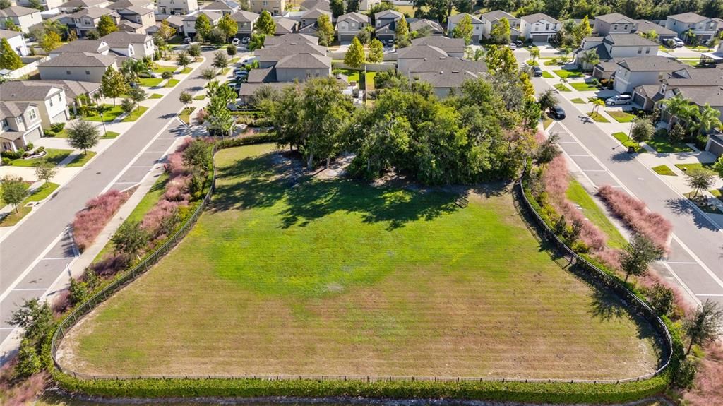 Active With Contract: $305,000 (3 beds, 2 baths, 1451 Square Feet)