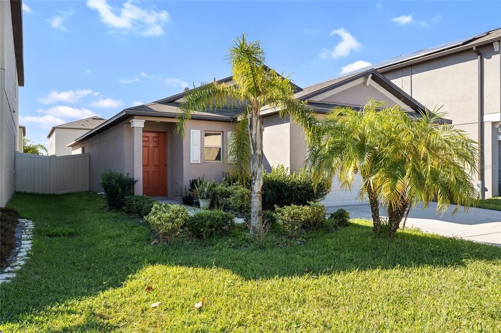 Active With Contract: $305,000 (3 beds, 2 baths, 1451 Square Feet)