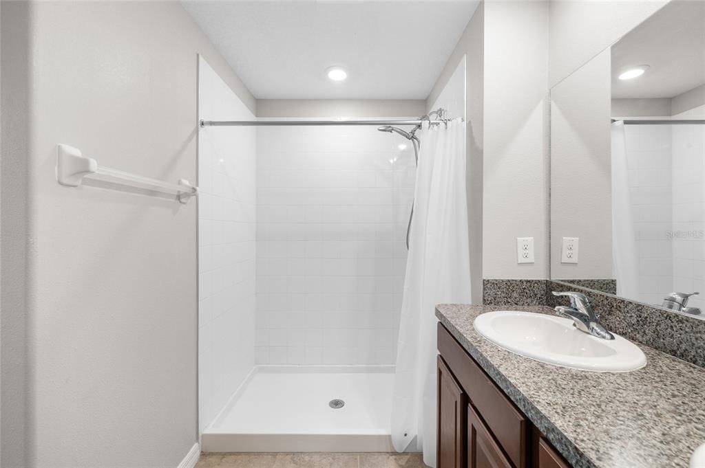 Active With Contract: $305,000 (3 beds, 2 baths, 1451 Square Feet)