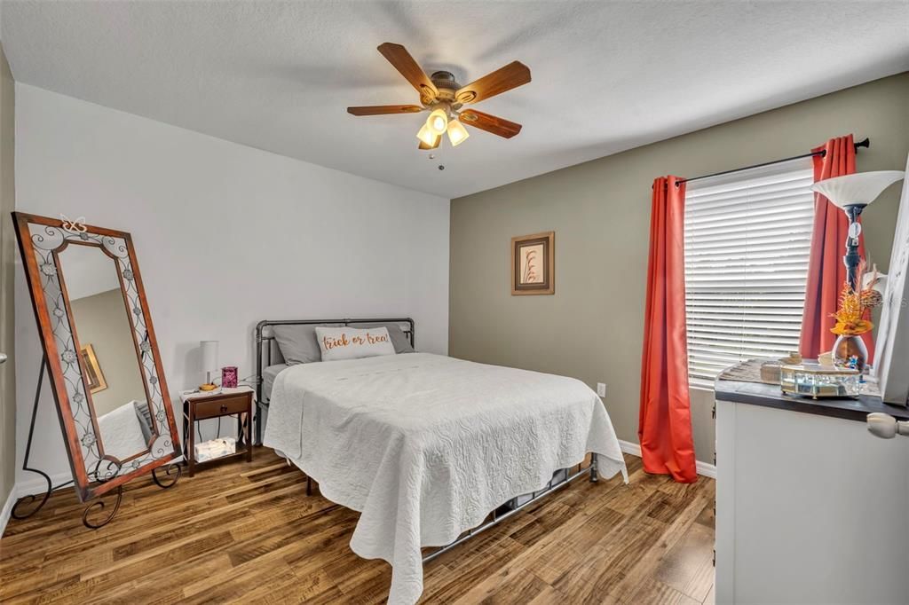 待售: $340,000 (3 贝兹, 2 浴室, 1629 平方英尺)