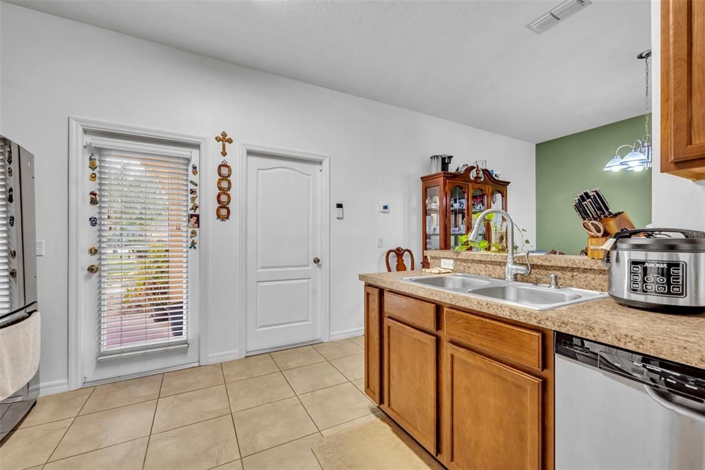 待售: $340,000 (3 贝兹, 2 浴室, 1629 平方英尺)