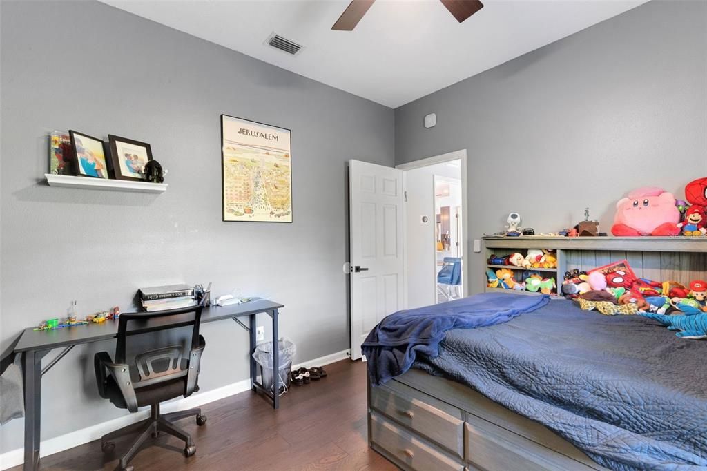 For Sale: $749,950 (4 beds, 3 baths, 2332 Square Feet)