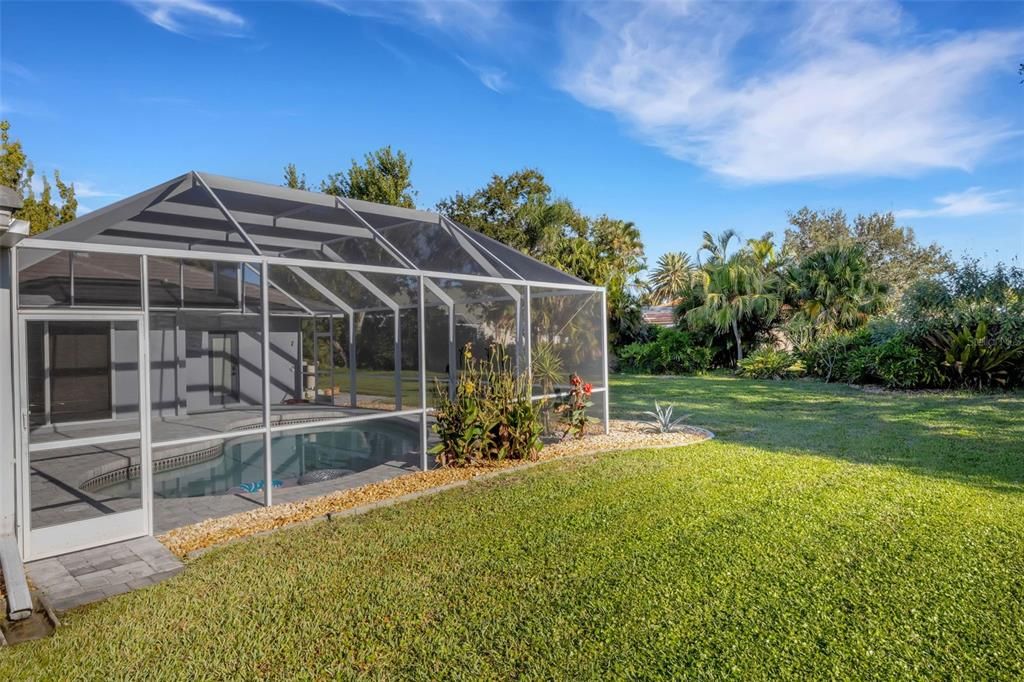 For Sale: $749,950 (4 beds, 3 baths, 2332 Square Feet)