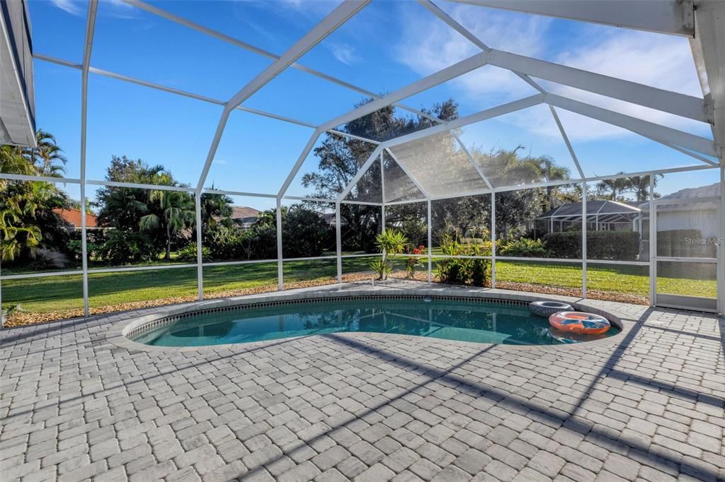 For Sale: $749,950 (4 beds, 3 baths, 2332 Square Feet)