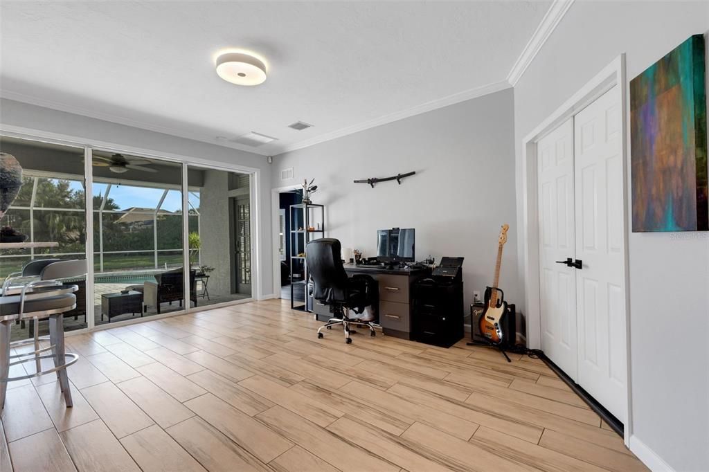 For Sale: $749,950 (4 beds, 3 baths, 2332 Square Feet)