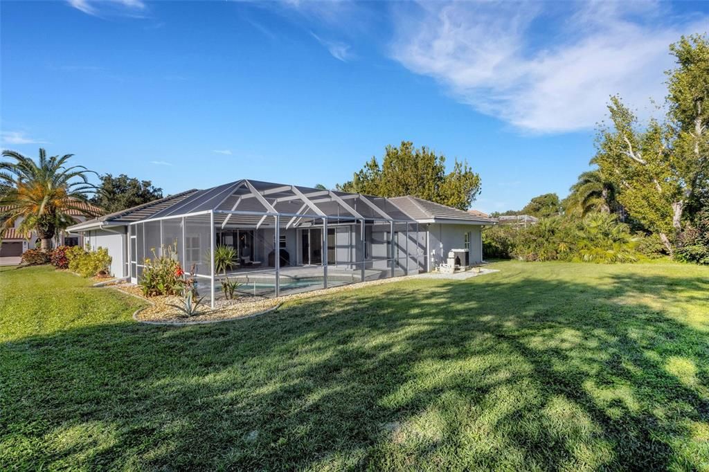 For Sale: $749,950 (4 beds, 3 baths, 2332 Square Feet)