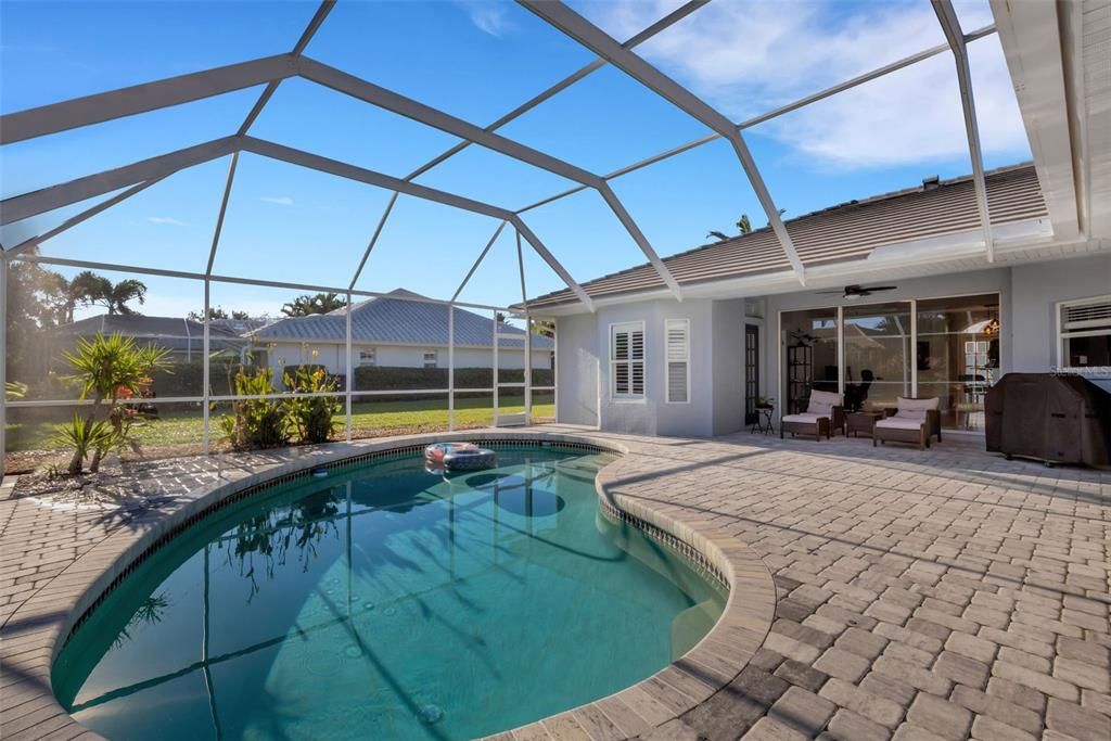 For Sale: $749,950 (4 beds, 3 baths, 2332 Square Feet)