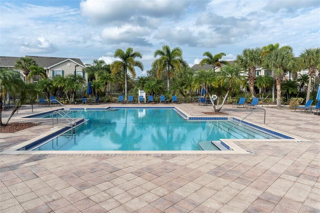 Active With Contract: $1,600 (2 beds, 2 baths, 1080 Square Feet)