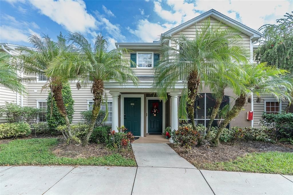 Active With Contract: $1,600 (2 beds, 2 baths, 1080 Square Feet)