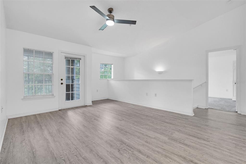 Active With Contract: $1,600 (2 beds, 2 baths, 1080 Square Feet)