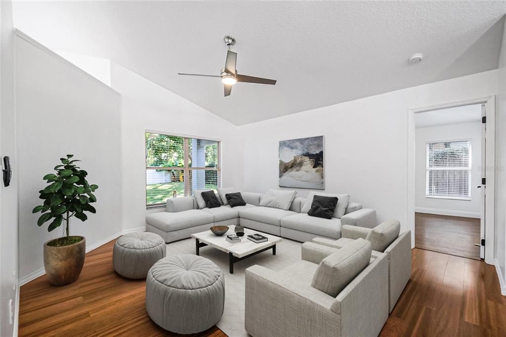 На продажу: $419,990 (3 спален, 2 ванн, 1718 Квадратных фут)