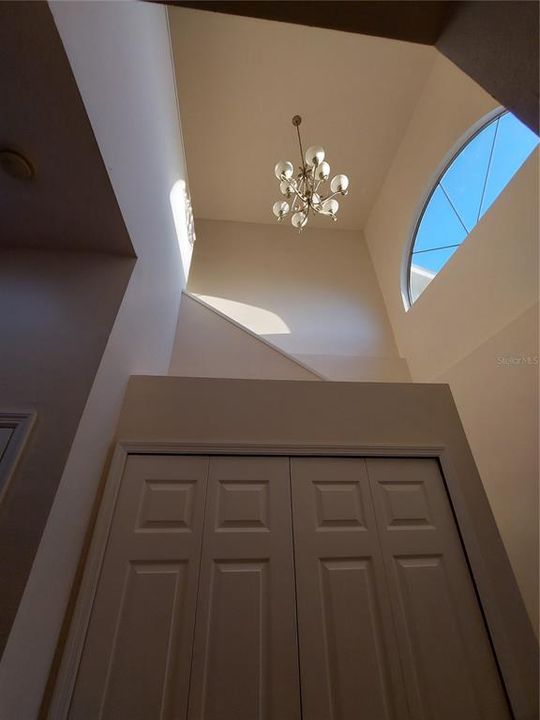 В аренду: $1,600 (2 спален, 2 ванн, 1865 Квадратных фут)