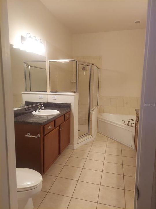 В аренду: $1,600 (2 спален, 2 ванн, 1865 Квадратных фут)