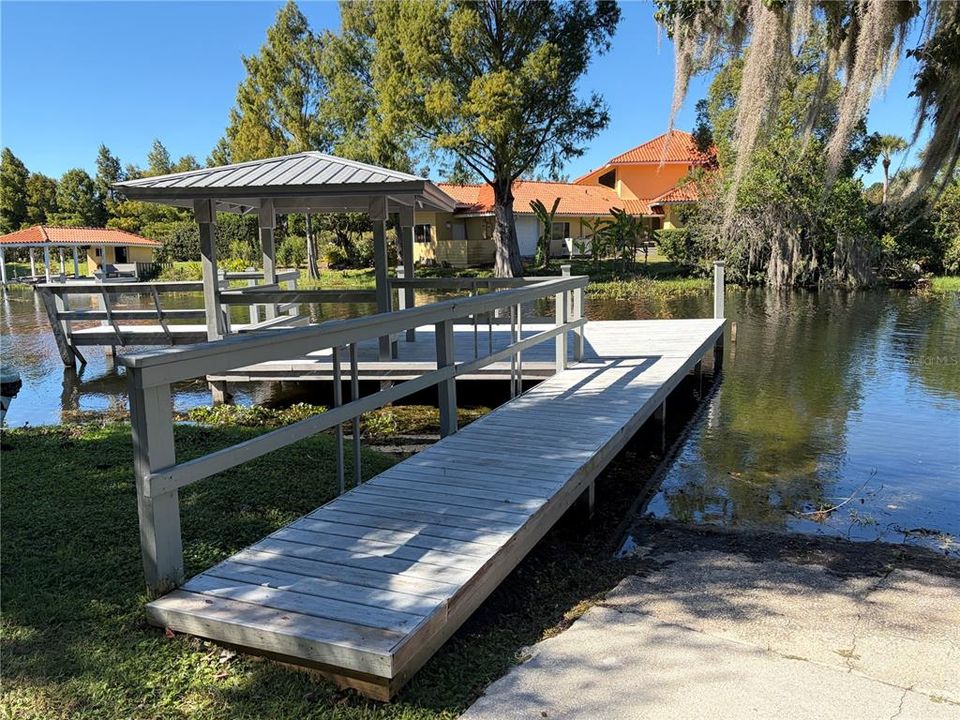 For Sale: $530,000 (4 beds, 2 baths, 2481 Square Feet)