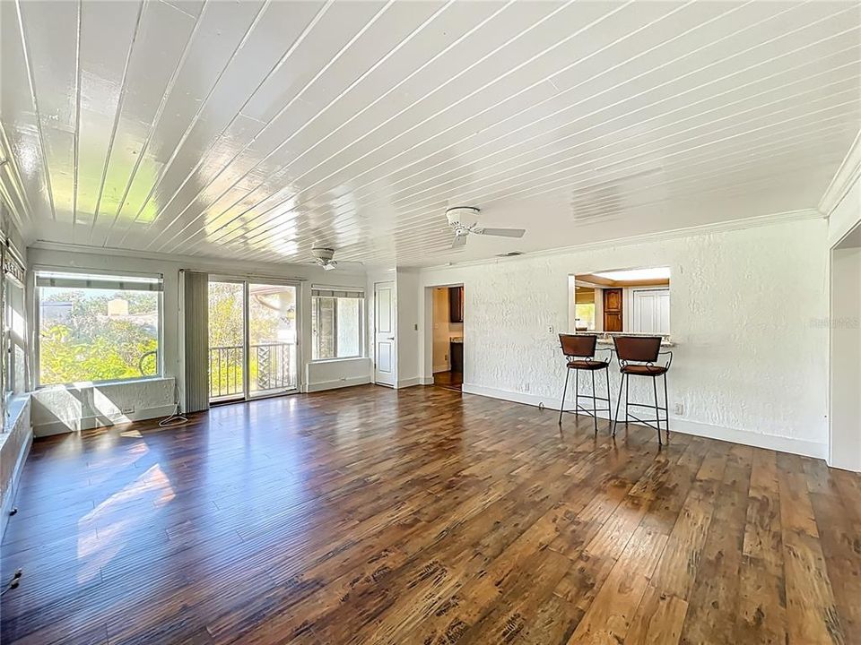 For Sale: $530,000 (4 beds, 2 baths, 2481 Square Feet)