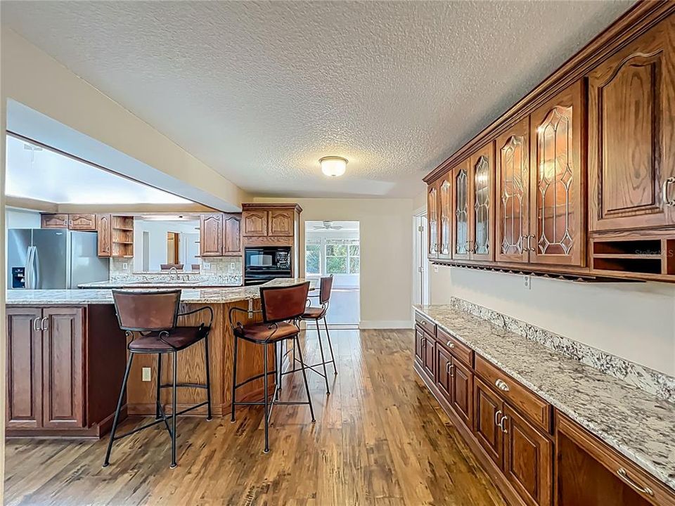 For Sale: $530,000 (4 beds, 2 baths, 2481 Square Feet)