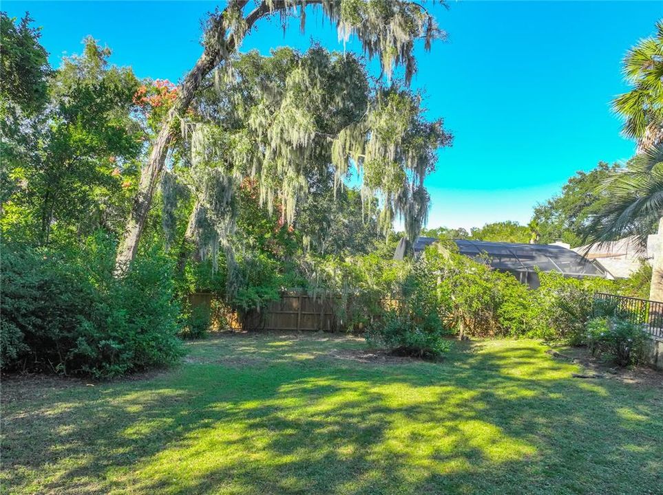 For Sale: $530,000 (4 beds, 2 baths, 2481 Square Feet)