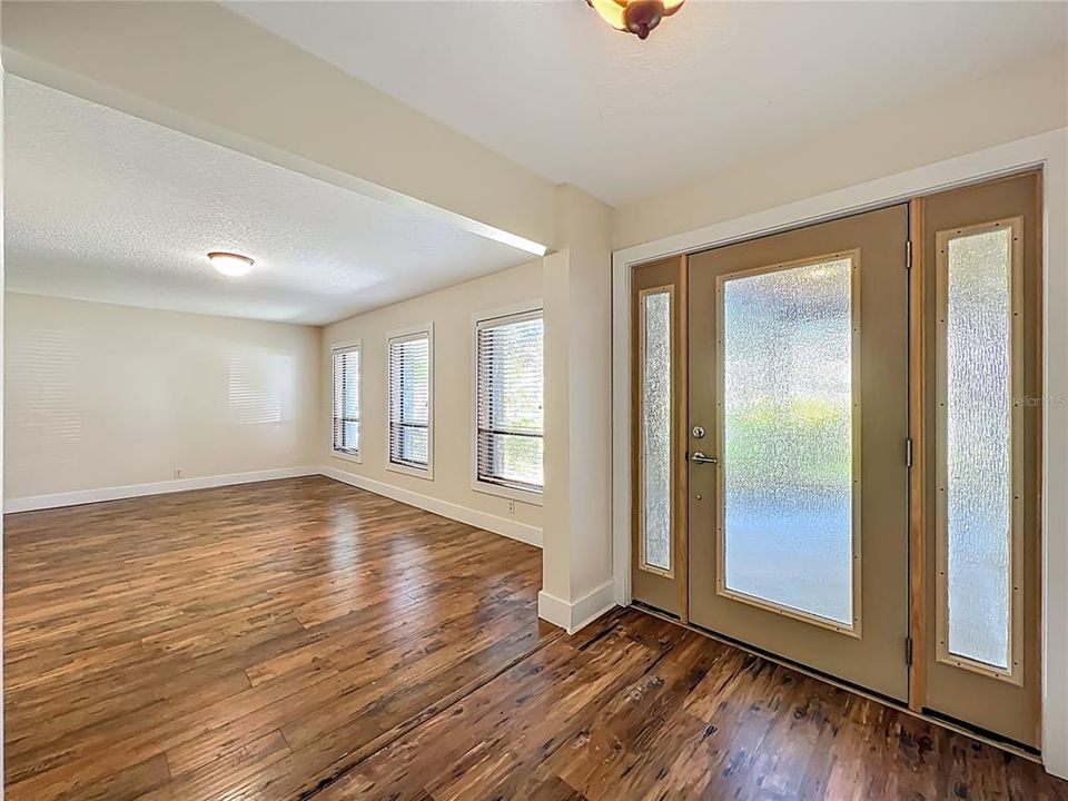 For Sale: $530,000 (4 beds, 2 baths, 2481 Square Feet)