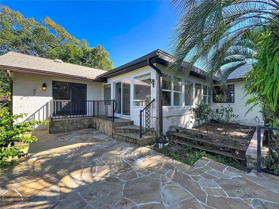 For Sale: $530,000 (4 beds, 2 baths, 2481 Square Feet)