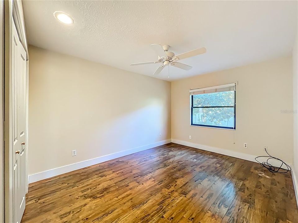 For Sale: $530,000 (4 beds, 2 baths, 2481 Square Feet)