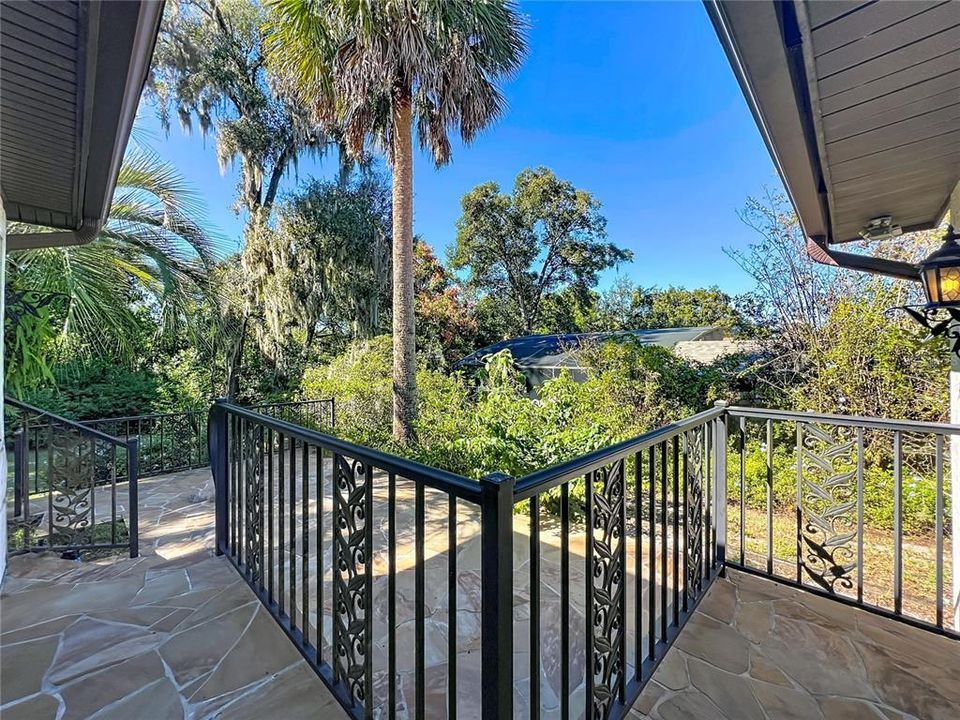 For Sale: $530,000 (4 beds, 2 baths, 2481 Square Feet)