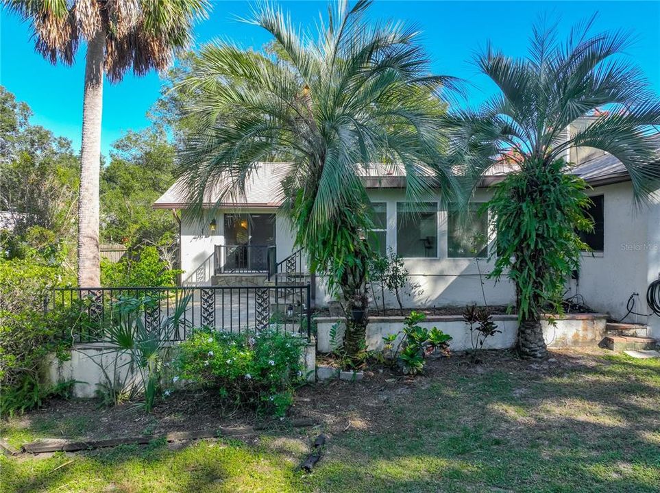 For Sale: $530,000 (4 beds, 2 baths, 2481 Square Feet)