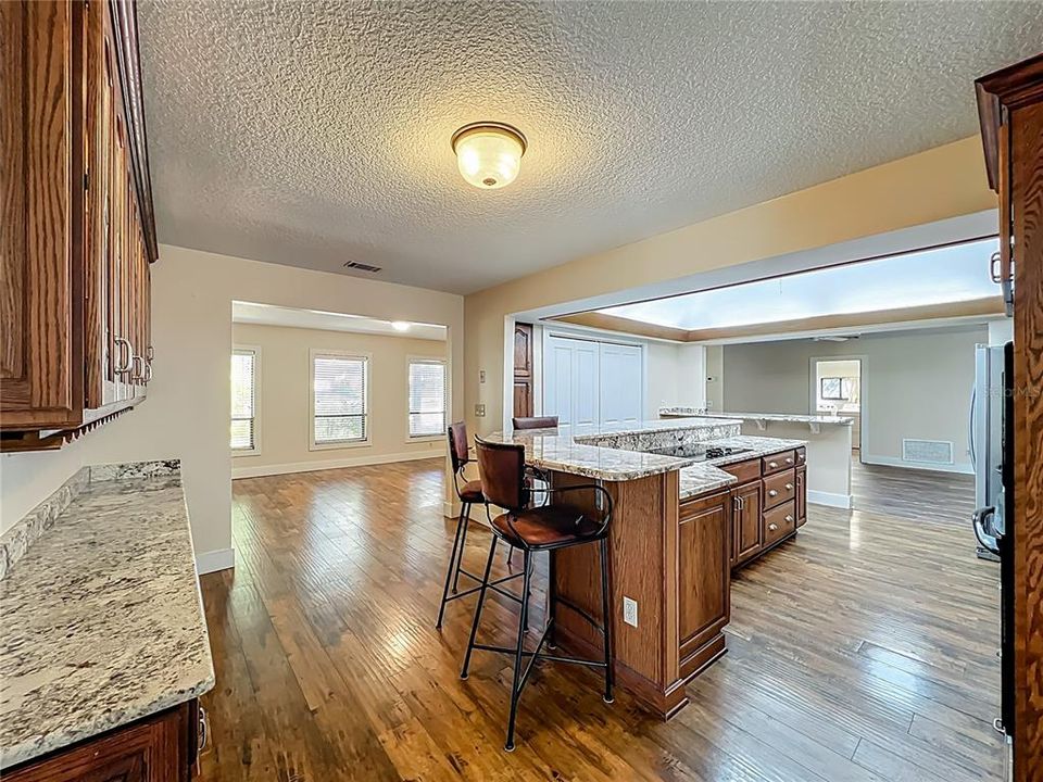 For Sale: $530,000 (4 beds, 2 baths, 2481 Square Feet)