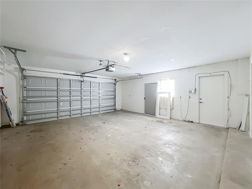 For Sale: $530,000 (4 beds, 2 baths, 2481 Square Feet)