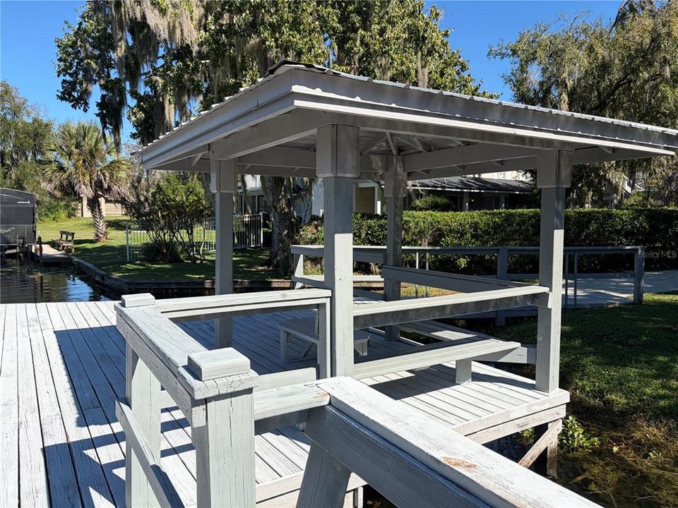 For Sale: $530,000 (4 beds, 2 baths, 2481 Square Feet)