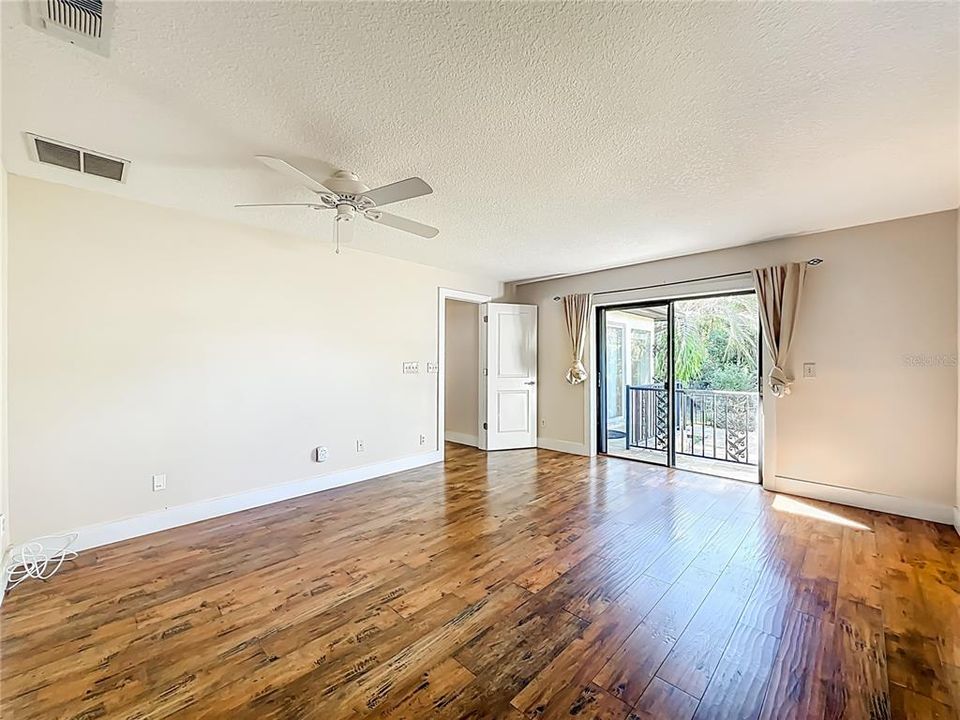 For Sale: $530,000 (4 beds, 2 baths, 2481 Square Feet)