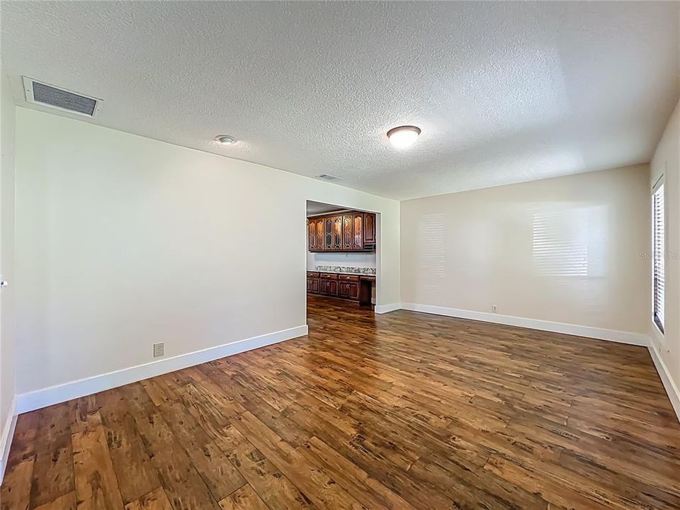 For Sale: $530,000 (4 beds, 2 baths, 2481 Square Feet)