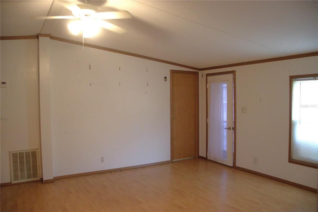 En Venta: $159,000 (2 camas, 2 baños, 960 Pies cuadrados)