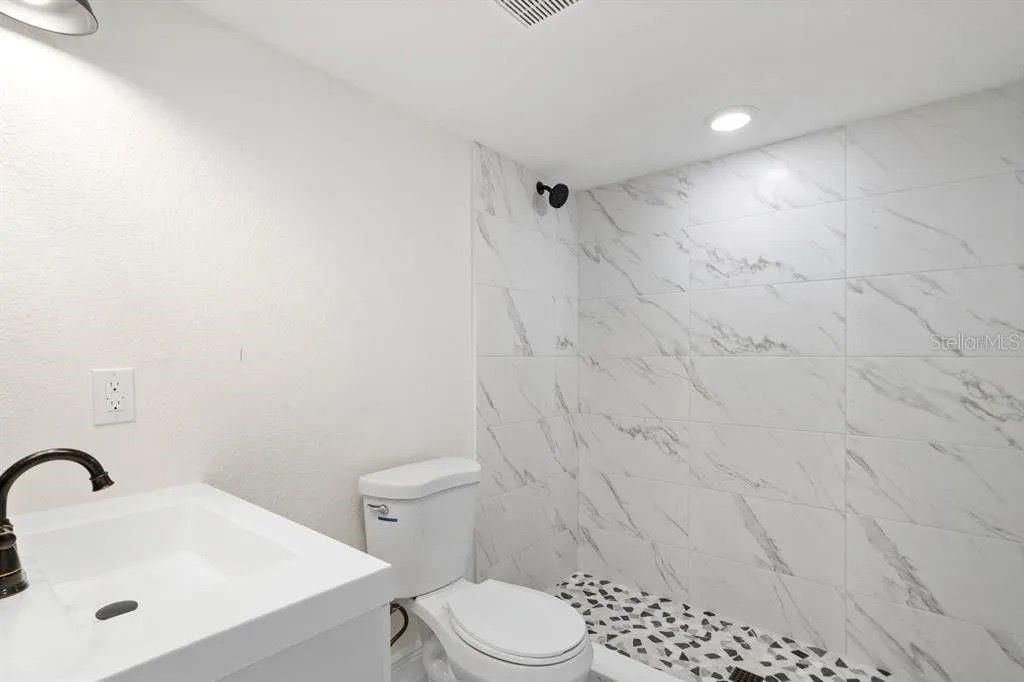 待售: $1,470,900 (5 贝兹, 0 浴室, 5143 平方英尺)